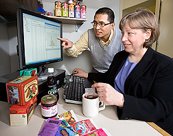 Antioxidants Research Laboratory scientists Diane McKay and Oliver Chen discuss the results of their hibiscus tea study, which showed the effectiveness of this beverage in reducing blood pressure: Click here for photo caption.